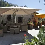 Al